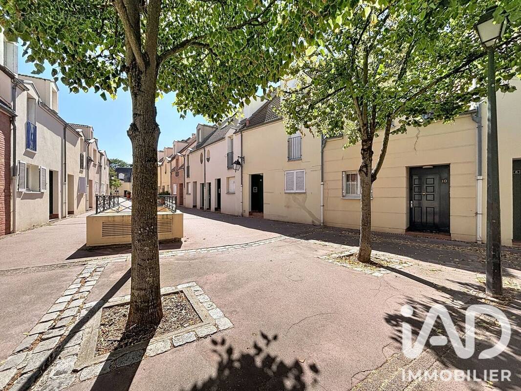 Photo 1 - Maison à RUEIL-MALMAISON
