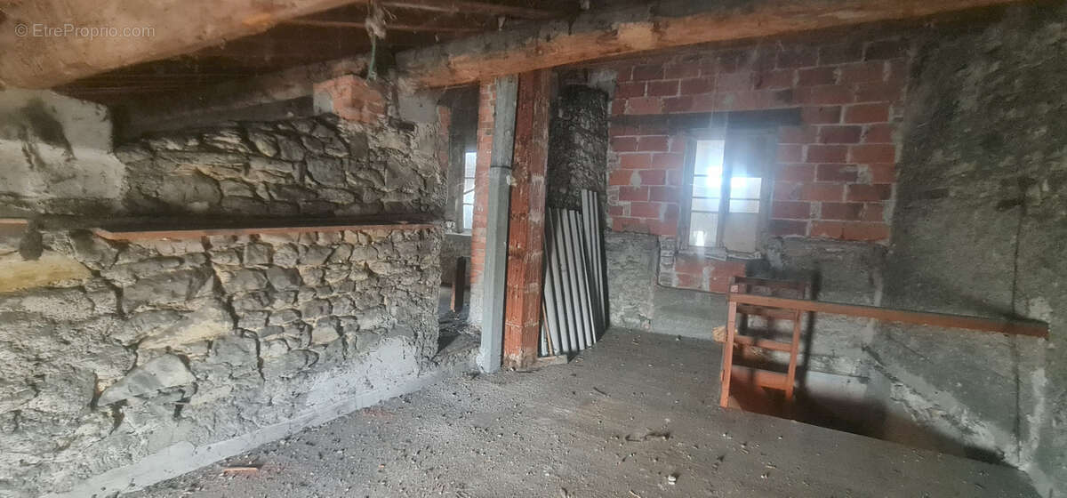 Maison à CHAURIAT