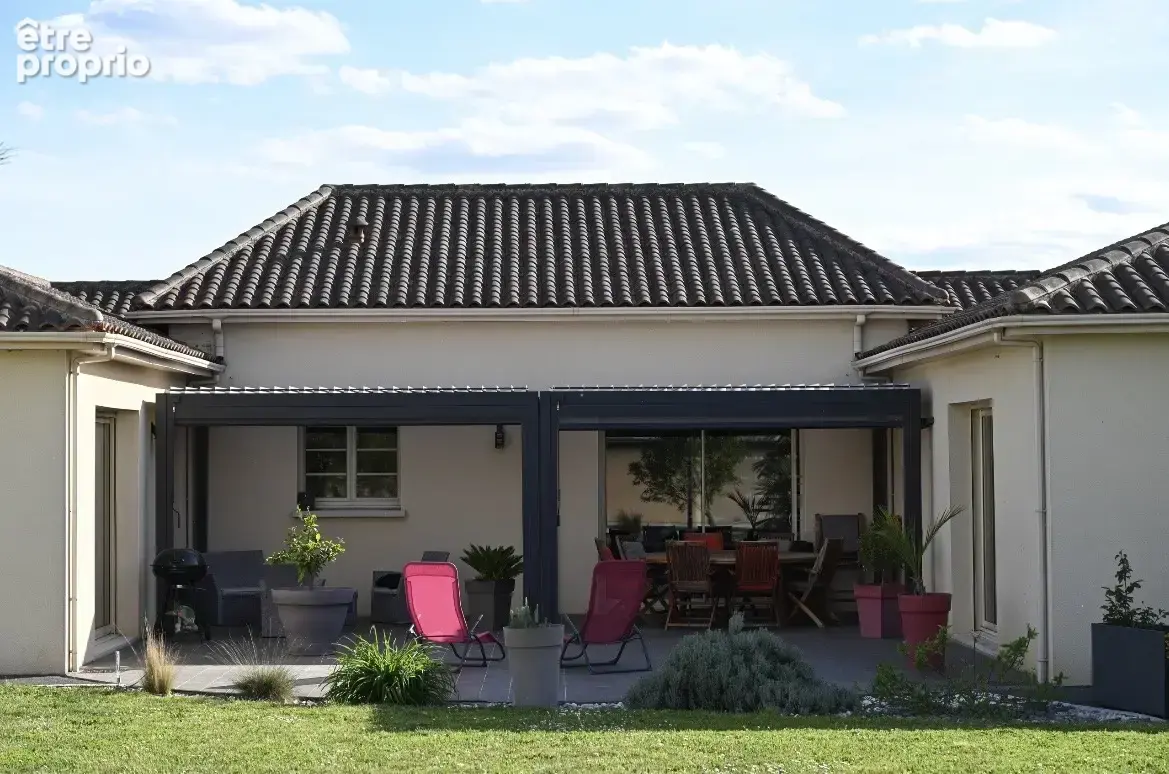 Propriété d'exception de plain-pied avec piscine - Availles- - photo 3