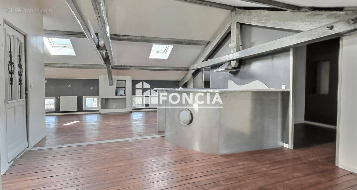 Appartement à LA SEAUVE-SUR-SEMENE