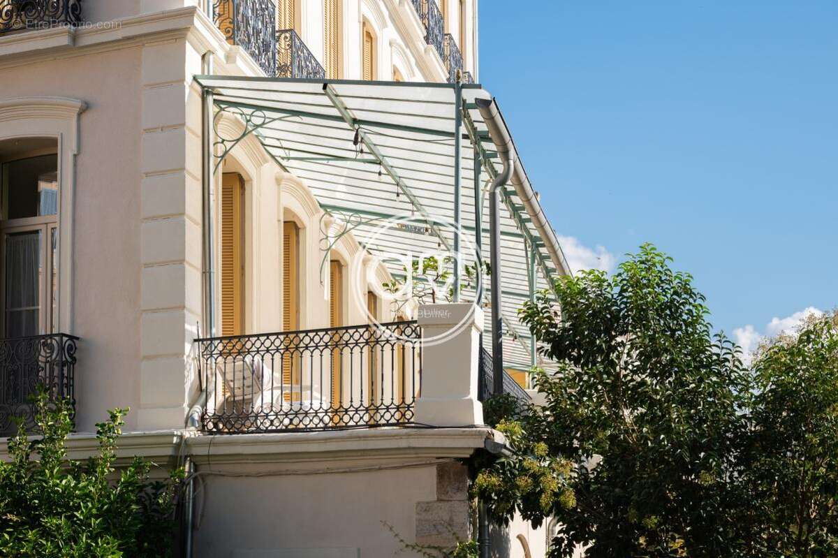 Appartement à HYERES