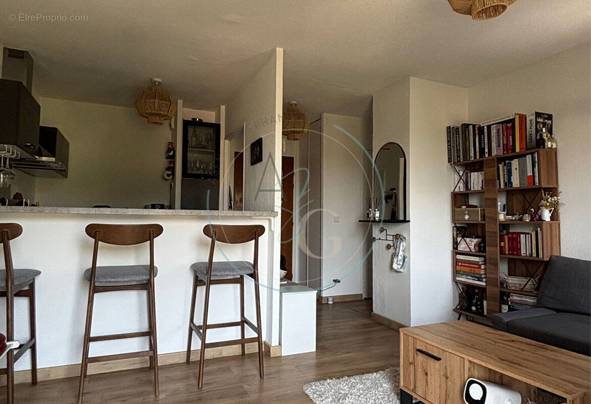 Appartement à GRIMAUD