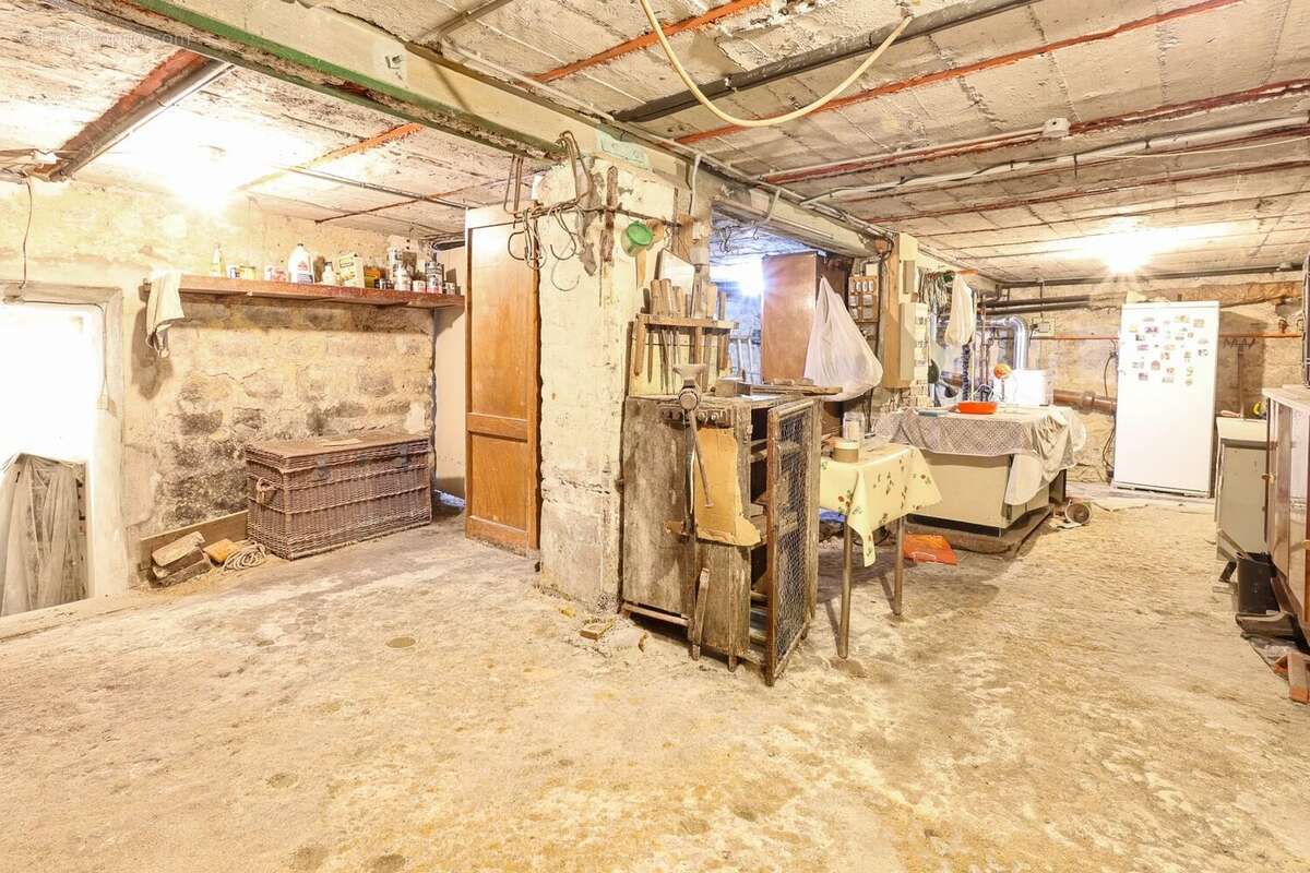 EXCLUSIVITÉ – Maison familiale traversante avec jardin, garage, sous-sol total et fort potentiel d’évolution – Plateau de Gentil - photo 20