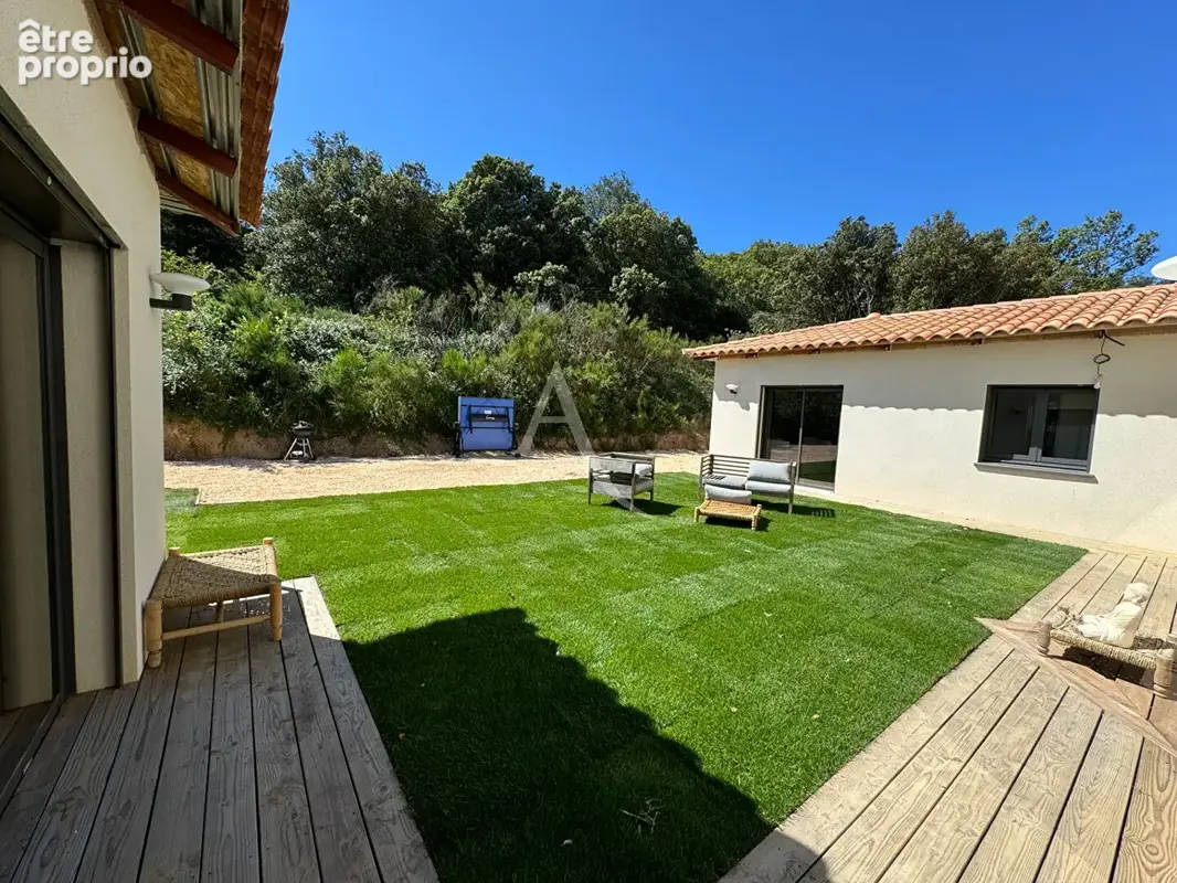30 KM SUD PERPIGNAN :  Maison contemporaine 5 pièces 160 m² avec PISCINE, GARAGE de 150 m² et TERRAIN de 3,3 HECTARES !! - photo 14