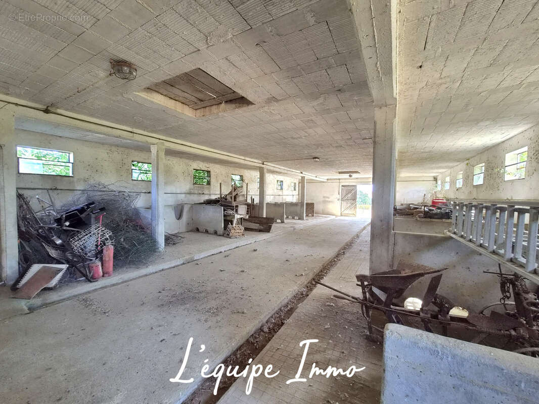 Ancienne étable et grange à réhabiliter avec CU et permis de construire - photo 5