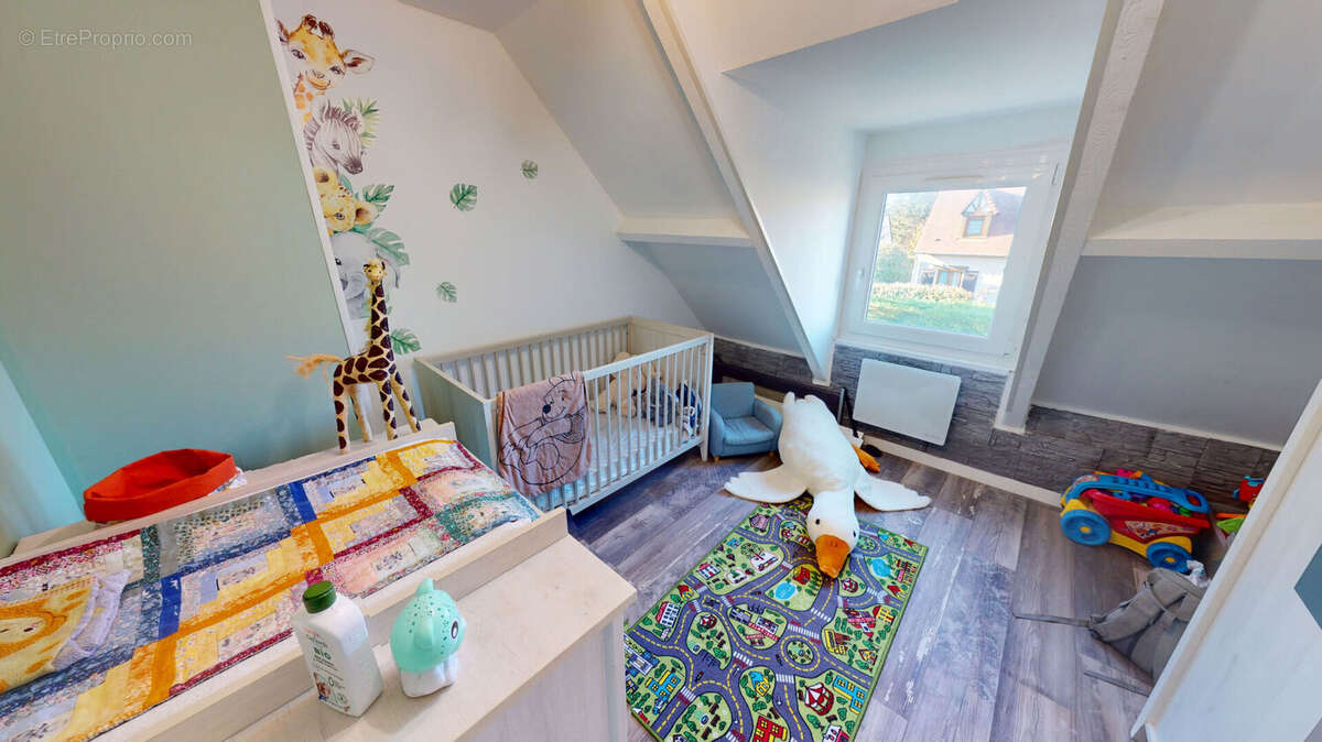 Maison à BELLENGREVILLE