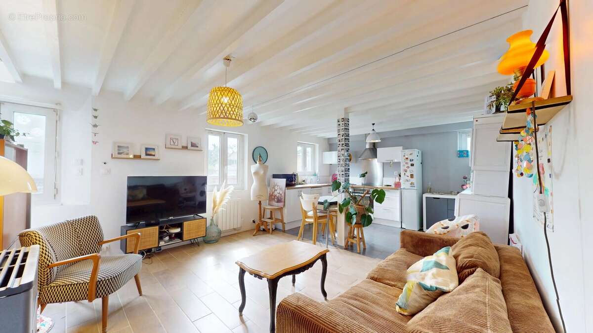 Appartement à CLICHY-SOUS-BOIS