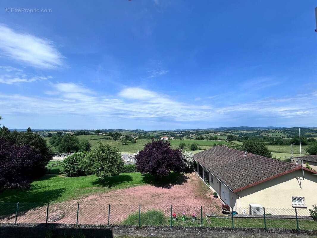 Appartement à COUTOUVRE