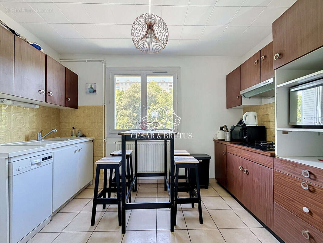 Appartement à OULLINS