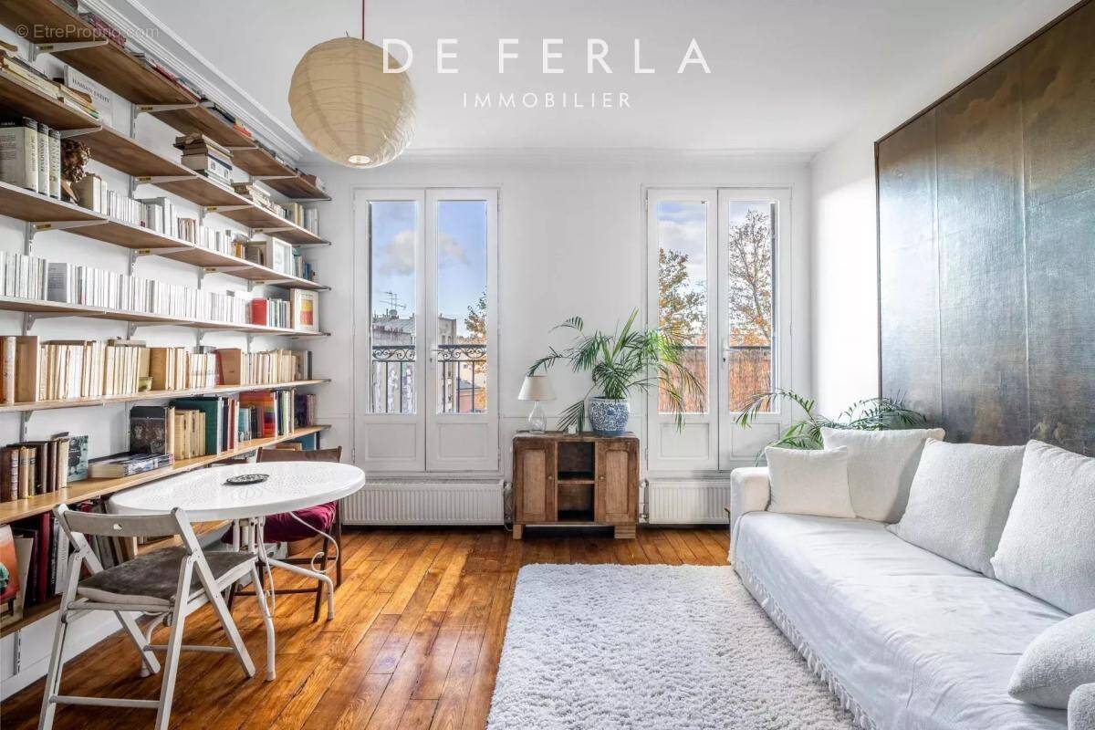 Appartement à PARIS-10E