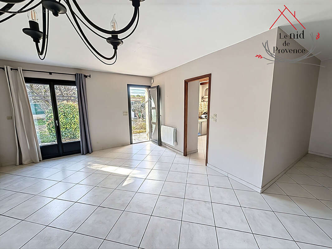 Villa de plain-pied 4 pièce(s) 114 m2 - photo 2