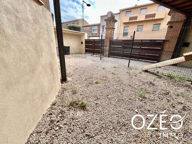 Maison à PEZILLA-LA-RIVIERE