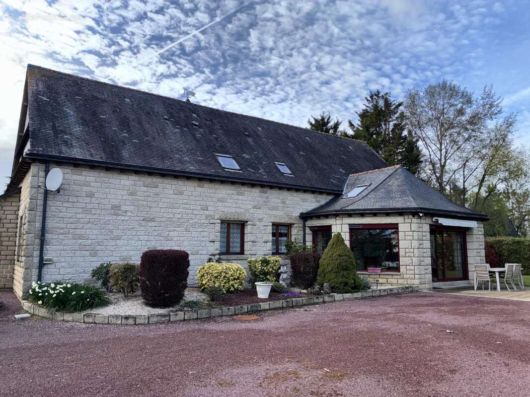 Maison 260 m² à Soulge-Sur-Ouette  - photo 6