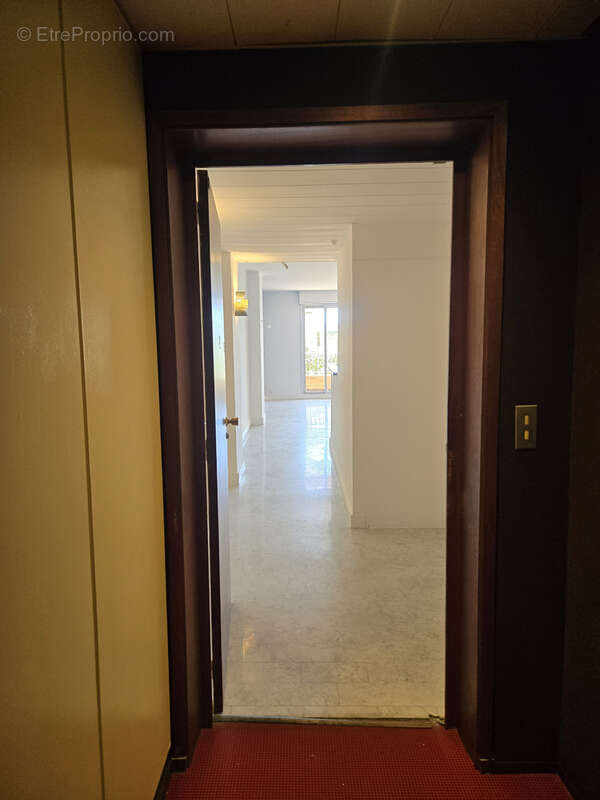 Appartement à MARSEILLE-7E