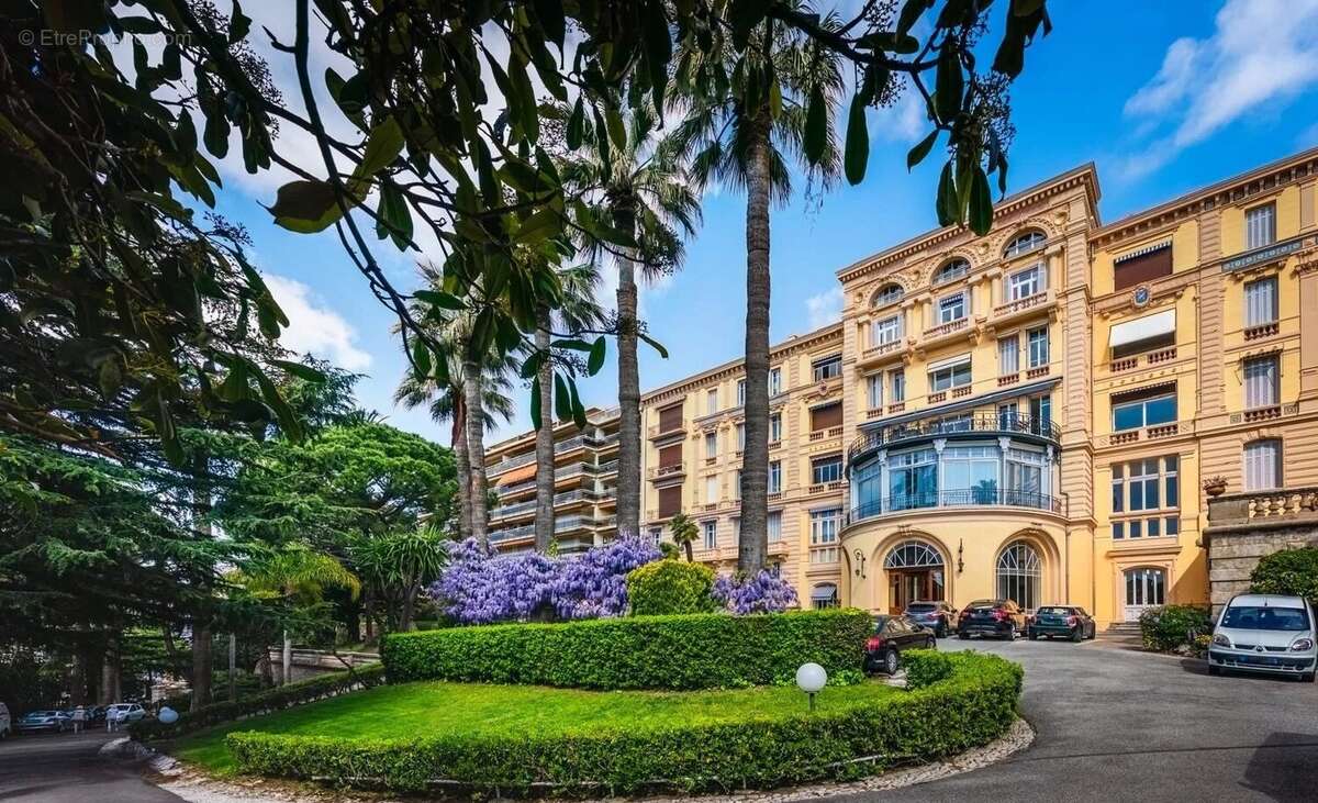 Cannes bourgeois dernier etage 3 pièces - photo 13