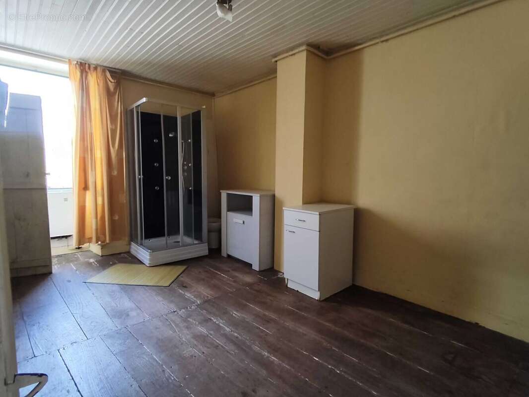 Maison à CHASSENEUIL-SUR-BONNIEURE