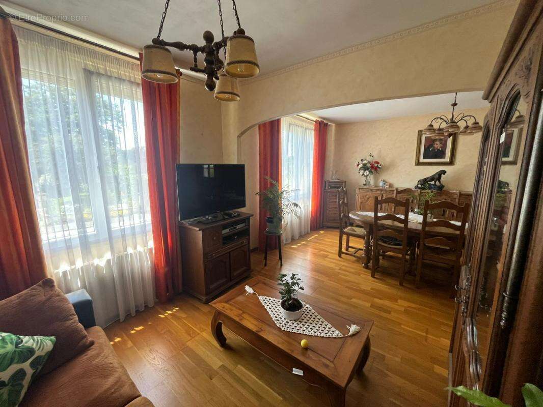 Maison à SAINT-GERMER-DE-FLY