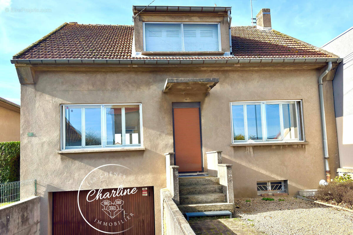 Maison à SAINTE-MARIE-AUX-CHENES