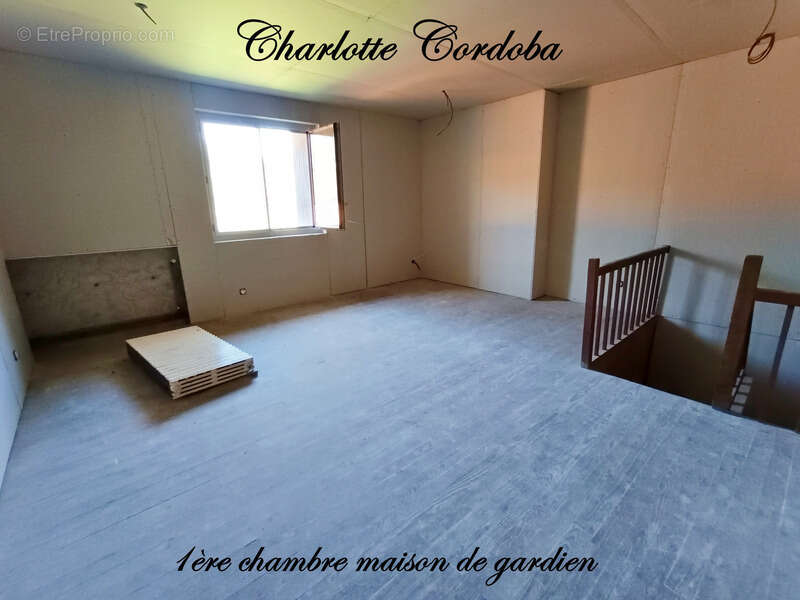 Maison à FEUGAROLLES