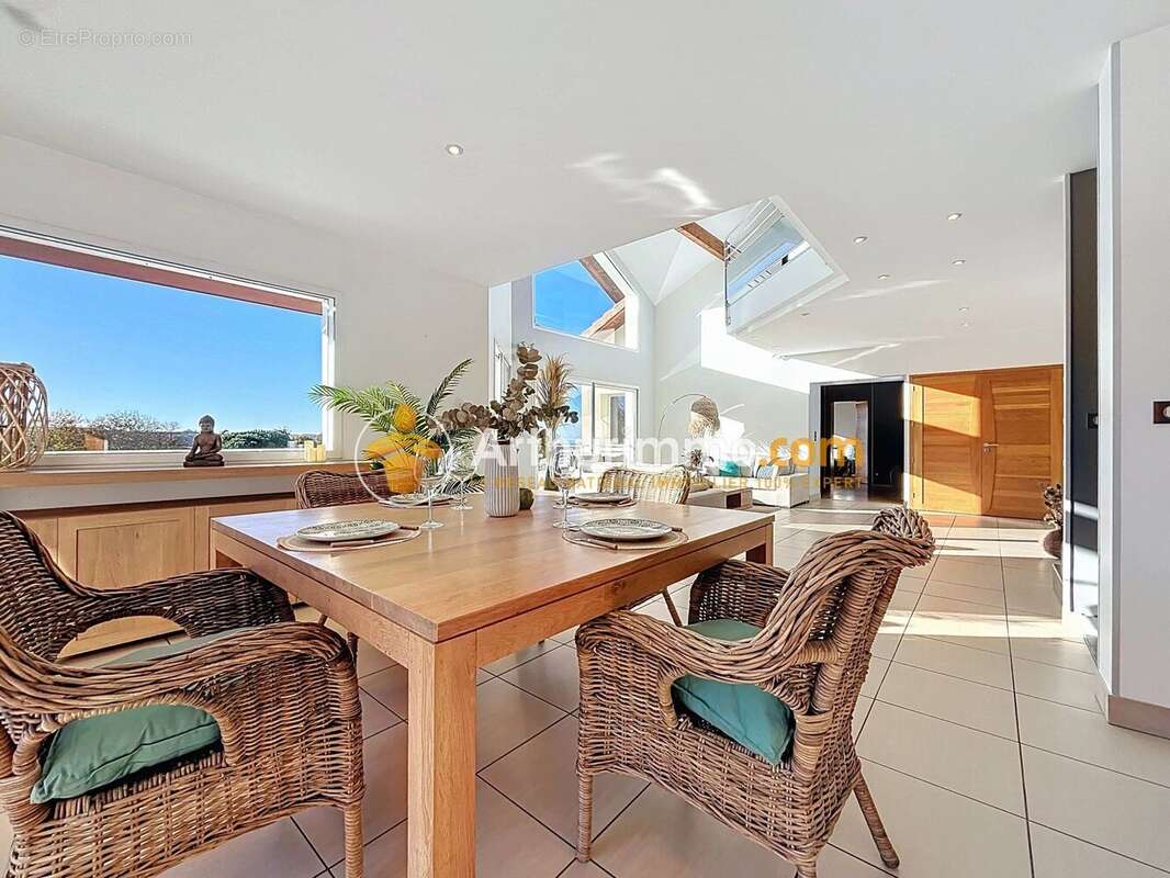 Maison à BOURGOIN-JALLIEU