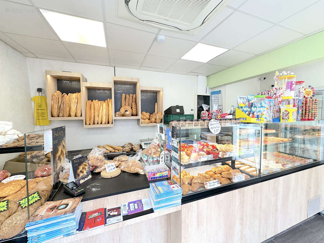 Commerce à CONDRIEU