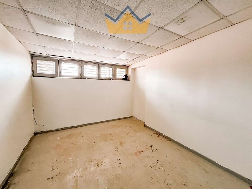 Commerce à FORT-DE-FRANCE