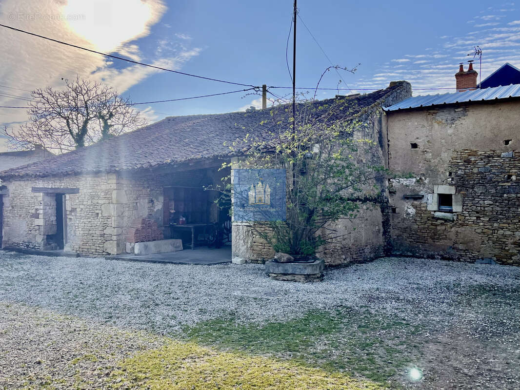 Maison à SAINTE-VERGE