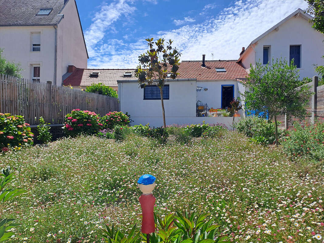 Pornic centre - vente au comptant - esprit loft - photo 10
