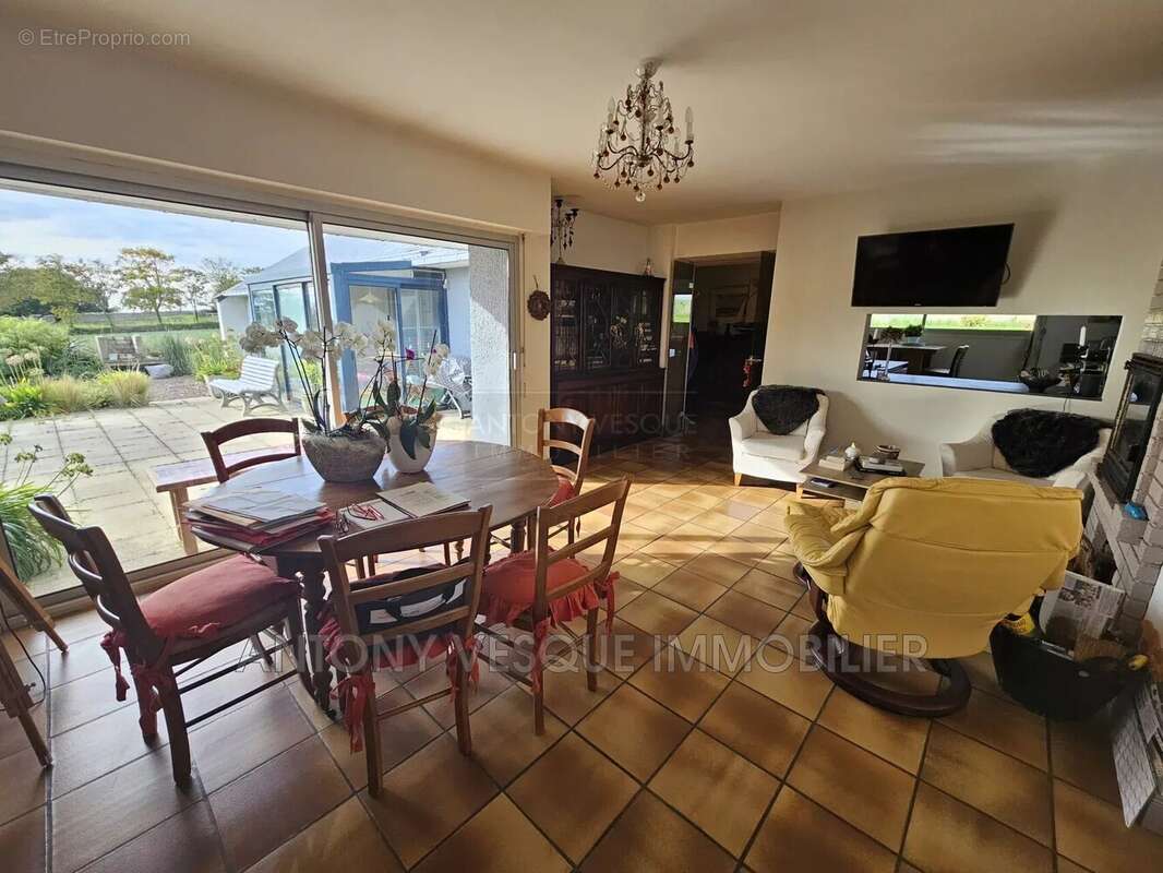 Maison à HAUTEVILLE-SUR-MER