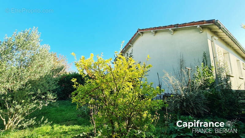 Maison à rénover sur 2 niveaux NIORT - photo 19
