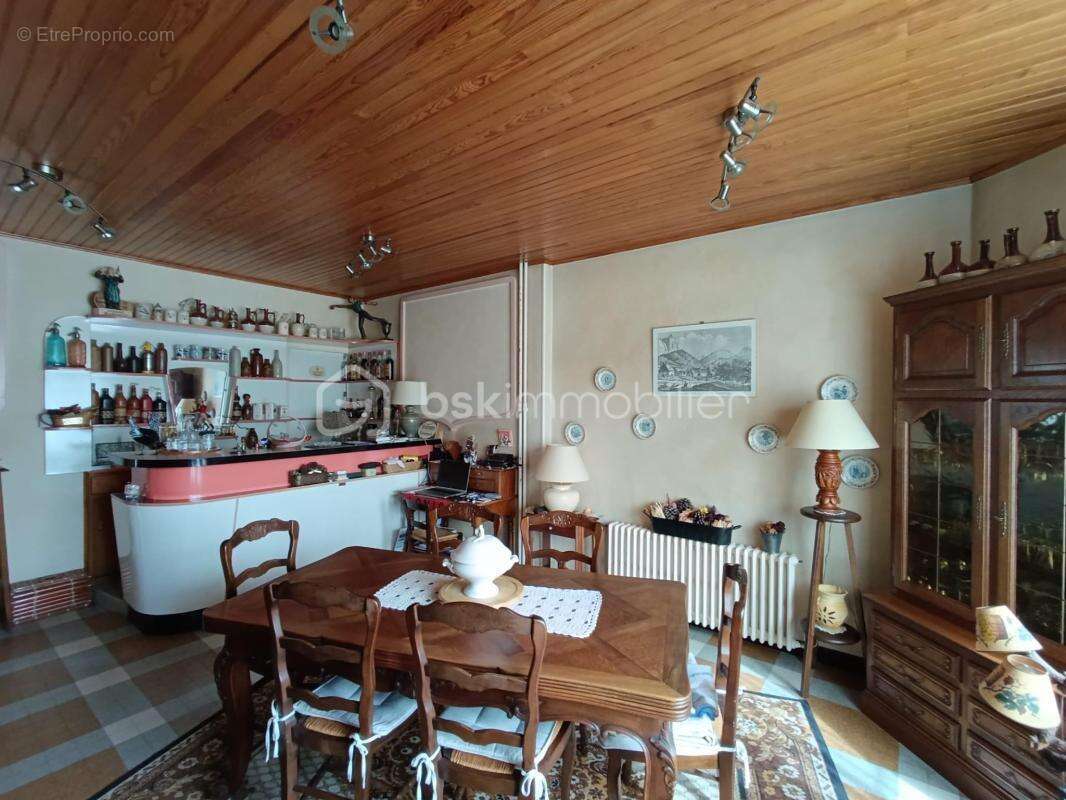 Appartement à COLOMBE