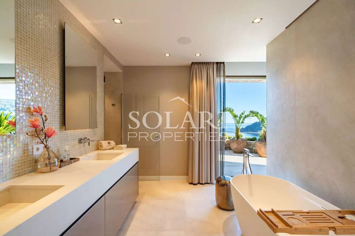 Maison à THEOULE-SUR-MER