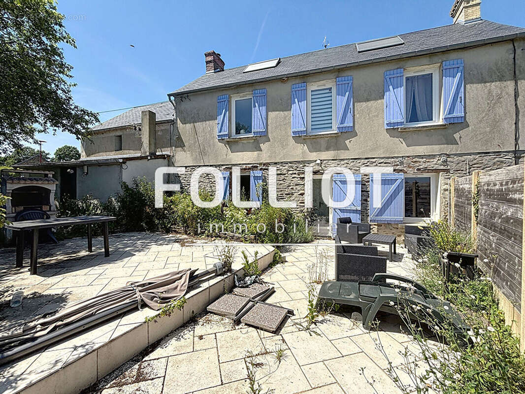 Maison à SAINT-JEAN-DES-BAISANTS