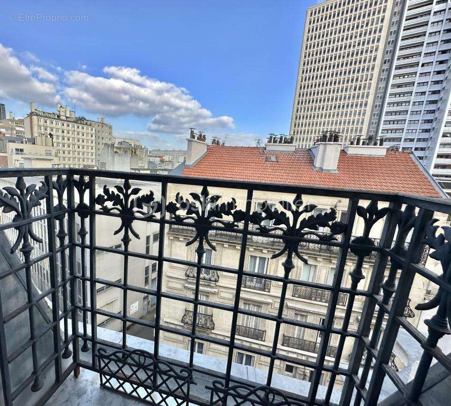 Appartement à PARIS-15E