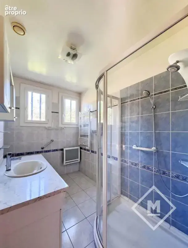 Maison de charme de 180m2 idéalement située à Plan de Cuques - photo 19