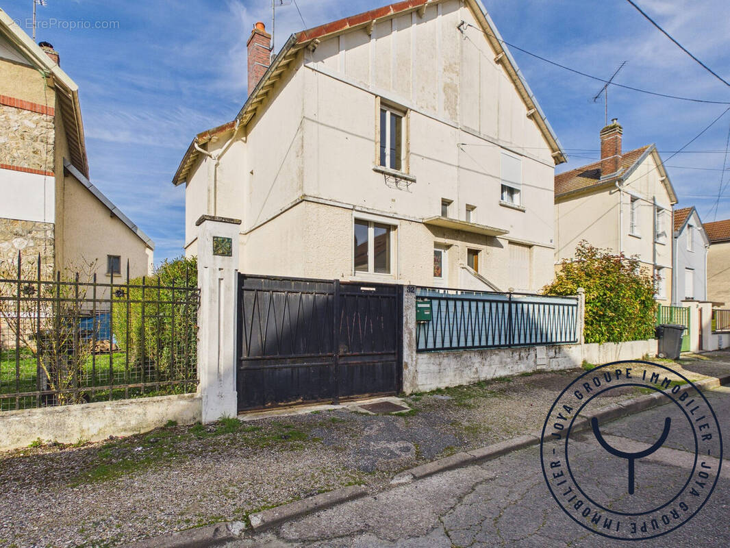 Maison à ROMILLY-SUR-SEINE
