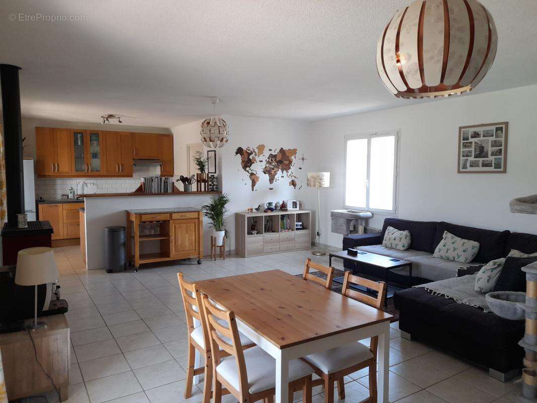 Maison à VINON-SUR-VERDON