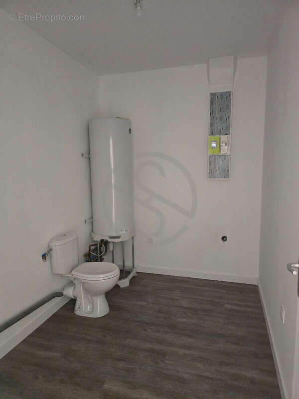 Superbe duplex rénové en plein coeur de Saint-Étienne-de-Saint-Geoirs - photo 5