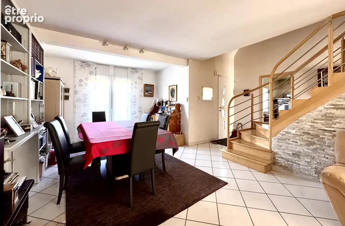 Maison rénovée 5 pièces  4 chambres  128 m²  Terrain 600 m² - photo 2