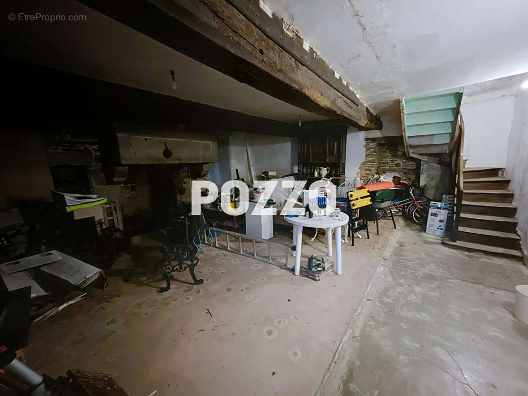 A vendre, maison  en pierres a renover + dependances à sourdeval (50150) - photo 6