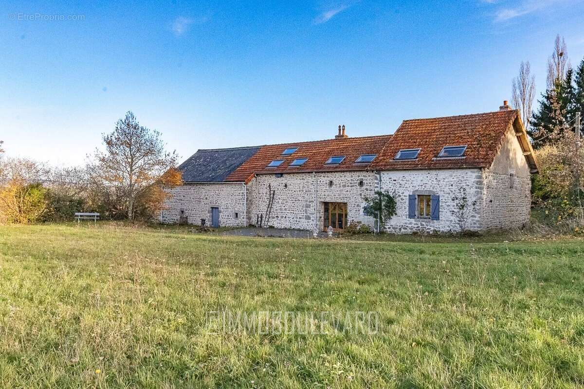 Maison à LE QUARTIER