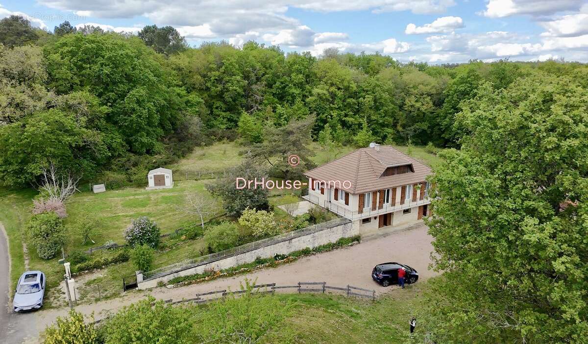Maison à SAINT-PARDOUX-LA-RIVIERE
