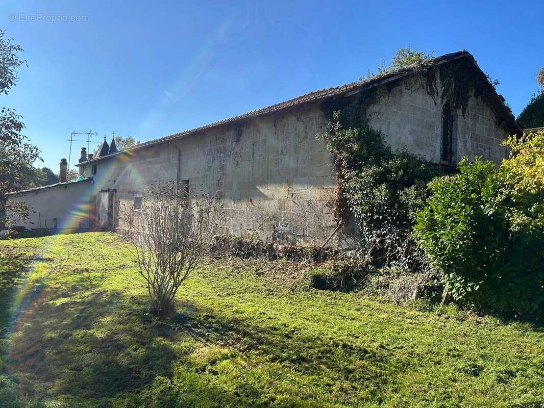 Appartement à FARGUES-SAINT-HILAIRE