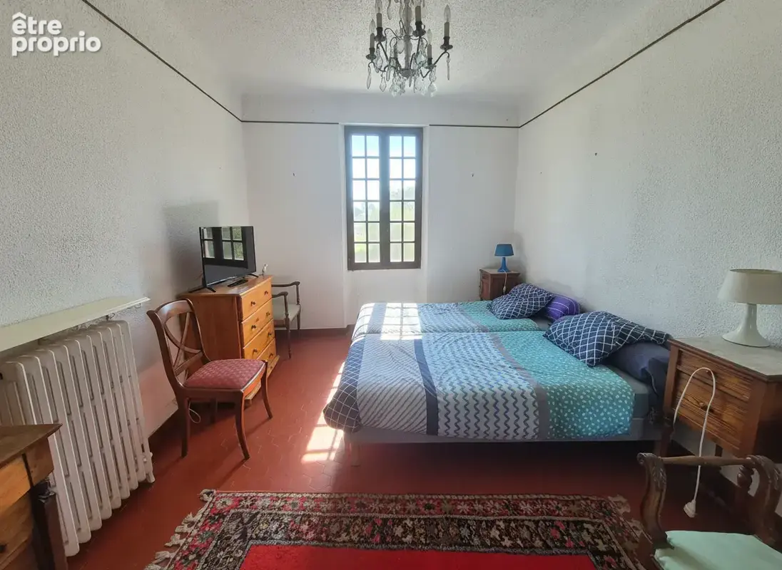 Maison de Maître de type 6 - 4ch + 2 studios indépendants - piscine, jacuzzi, garage et stationnements - photo 5
