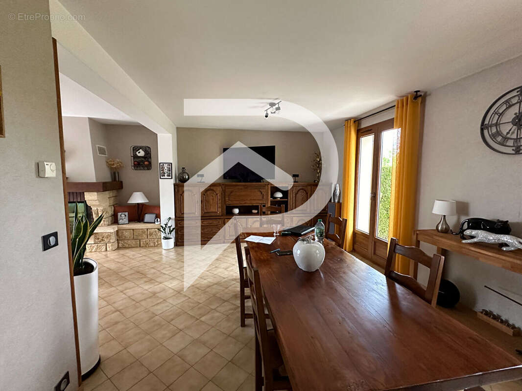 Maison à DAMMARTIN-EN-GOELE