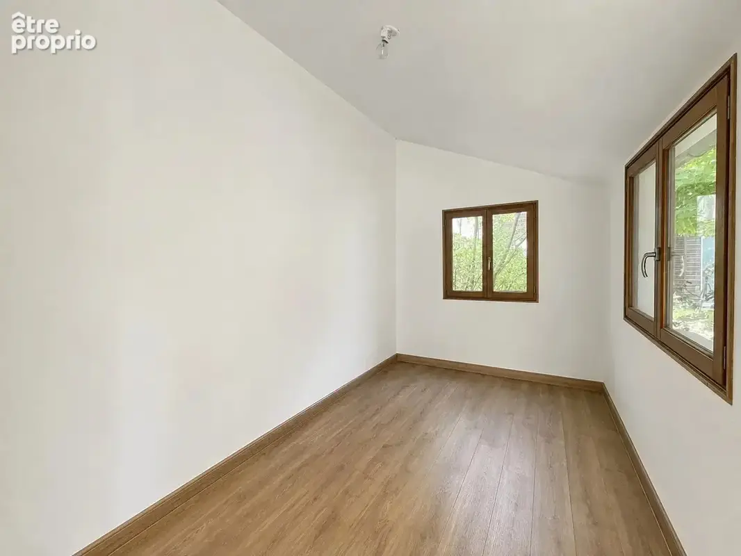 Maison familiale 110m2, 4 chambres et dépendances au calme absolu - photo 12