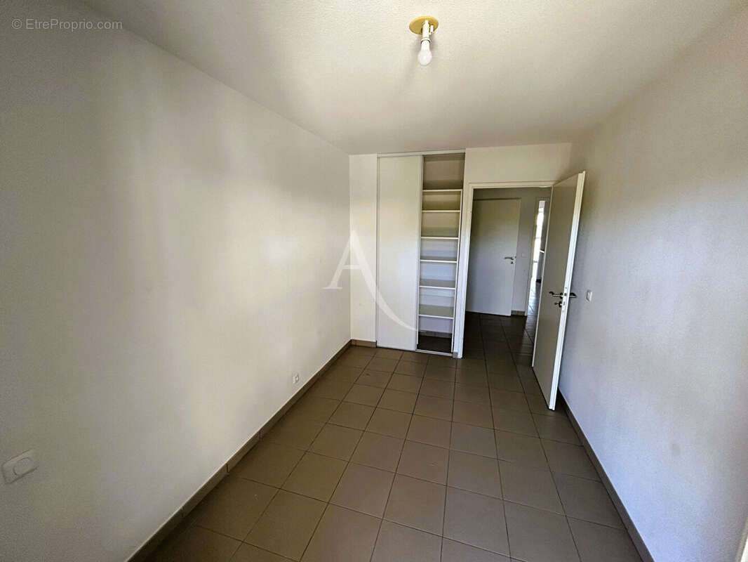 Perpignan Sud, secteur recherché de Porte d'Espagne, appartement 4 pièces 71 m² en très bon état avec 2 places de parking - photo 10