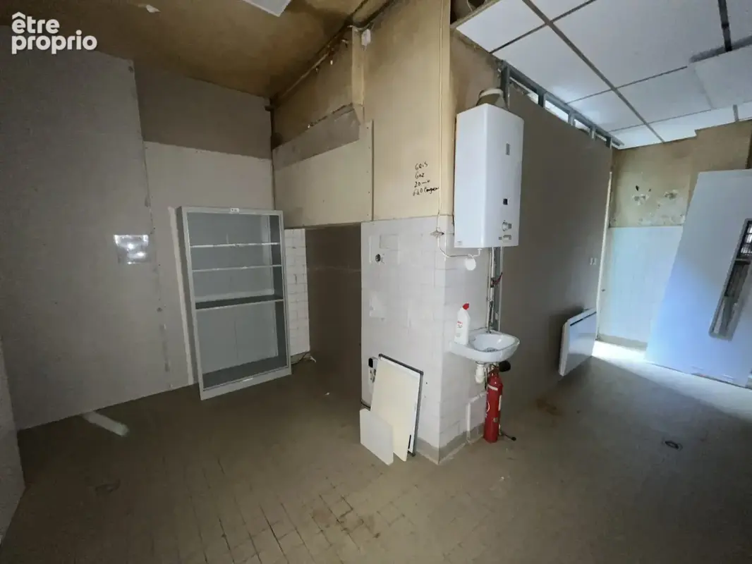 Commerce 80 m² à Saint-Etienne  - photo 6