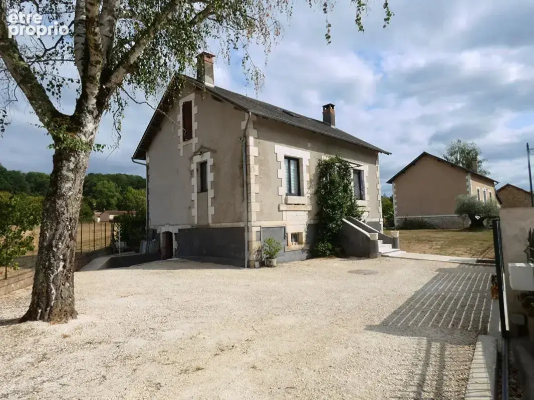 Maison à CHERVEIX-CUBAS