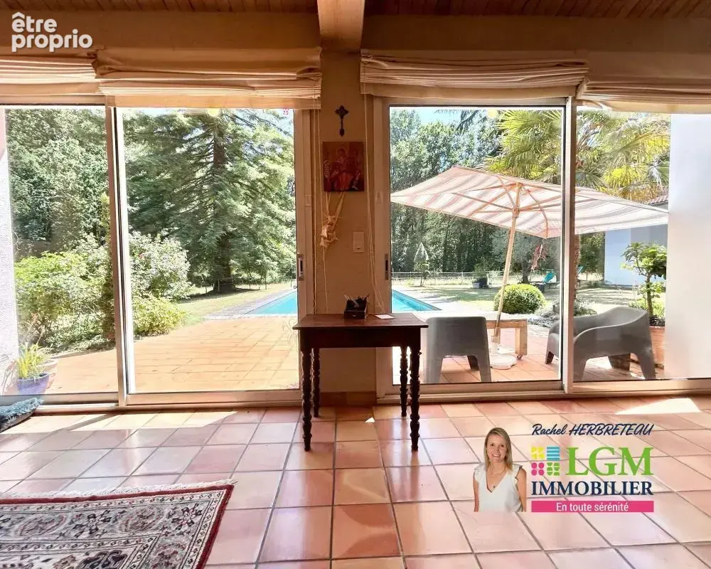 VENANSAULT, Propriété de caractère avec prairie, piscine et potentiel équestre - photo 5